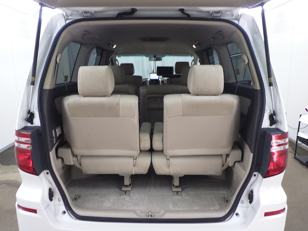 Toyota Alphard White