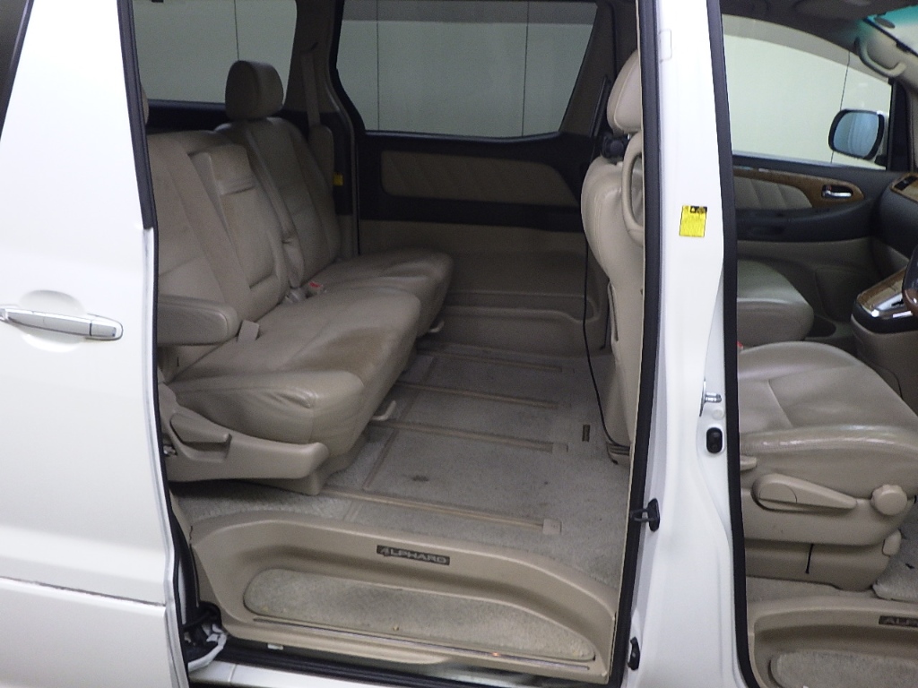 Toyota Alphard White