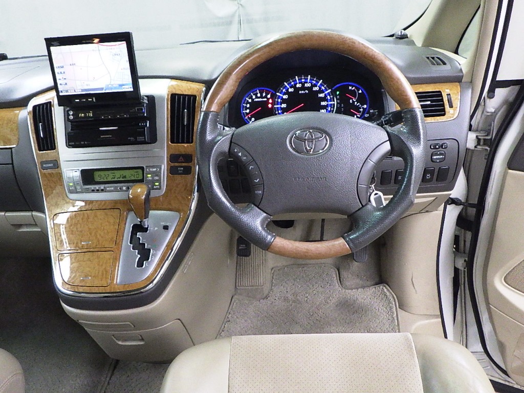 Toyota Alphard White